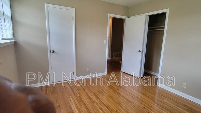Building Photo - 6408 Robinhood Ln NW