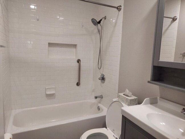 Building Photo - 264 Costado St