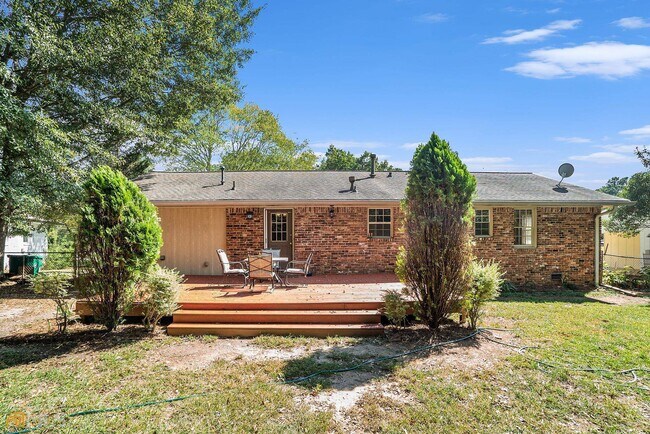 Building Photo - 3730 Marlborough Dr