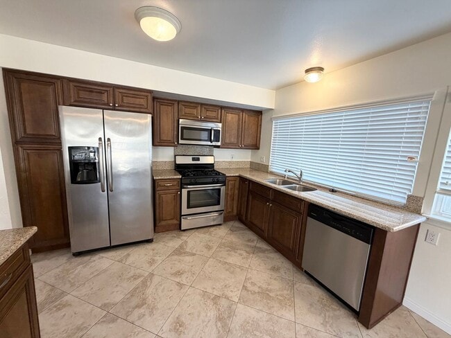 Building Photo - Refined 3 Bedroom Pool Home in Premier Diamond Bar Neighborhood