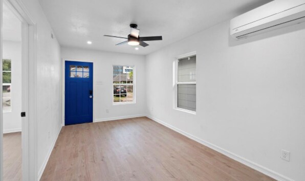 Living Room Entryway - 3523 McIlhenny St