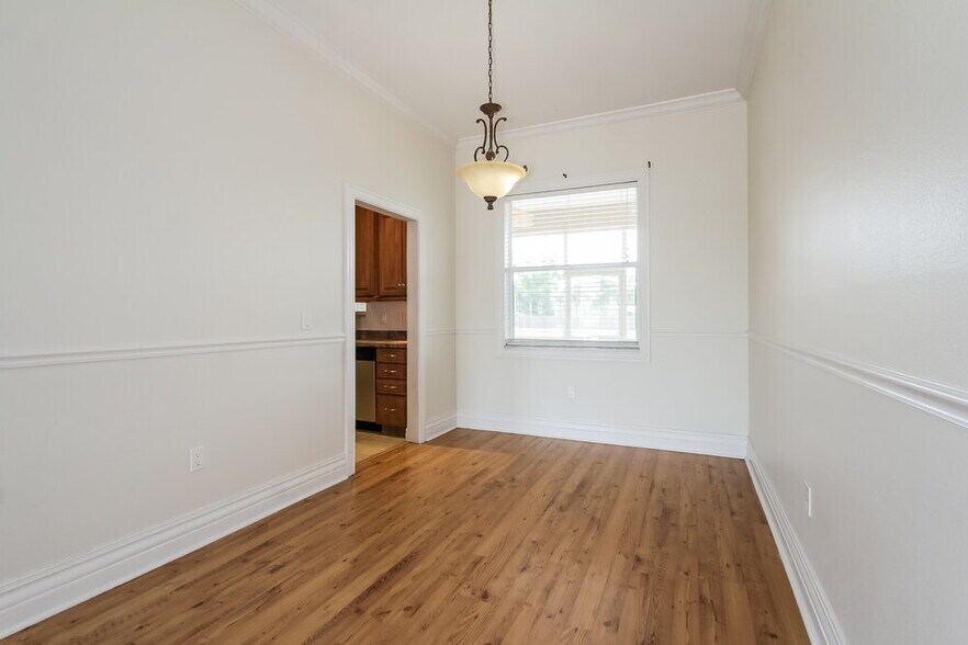 Building Photo - 2303 14th St W
