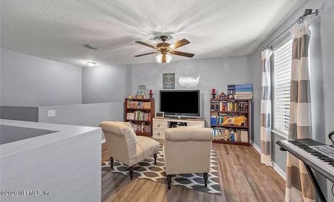 Building Photo - 75215 Fern Creek Dr