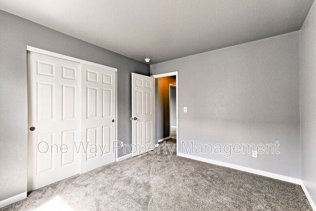 Building Photo - 438 Heritage Ln