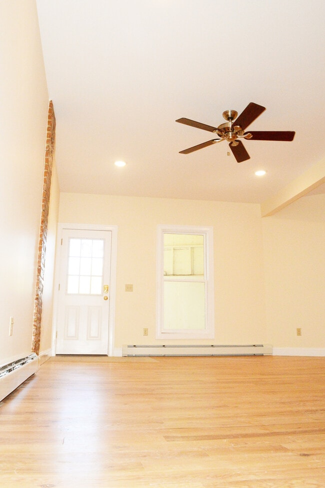 Building Photo - 258 North St