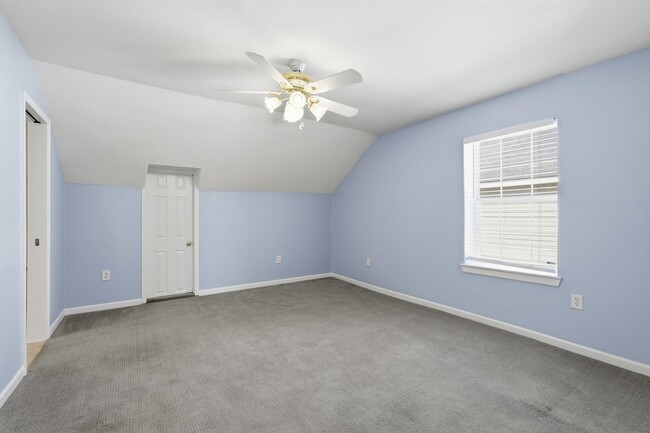 Building Photo - 3311 Whitebud Dr