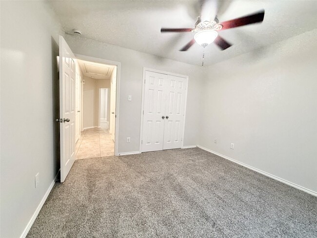 Building Photo - 12404 Shady Brook Dr
