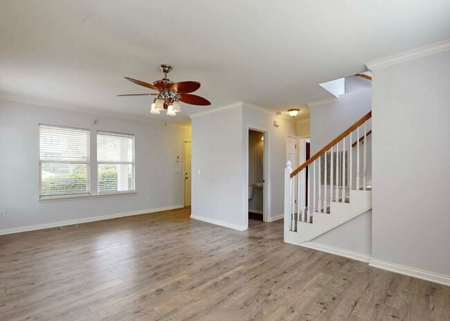 Building Photo - 3 Bed 2.5 Bath East Nashville Home - Deck ...