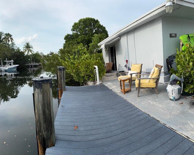 Primary Photo - 1301 Grouper Dr