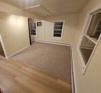 Building Photo - 91 Chestnut St