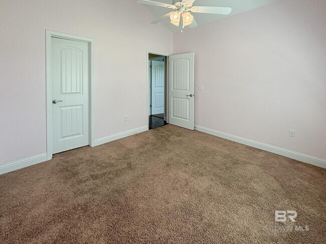 Building Photo - 24119 Weatherbee Park Dr