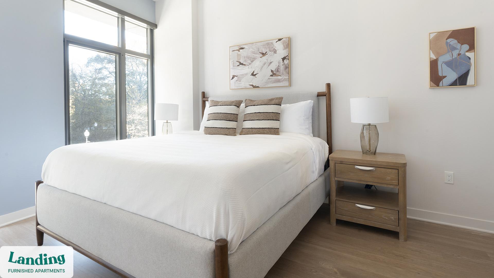 Building Photo - 350 Maple Dr SW