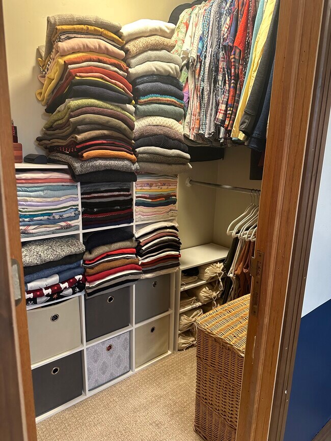 Building Photo - 640 Lincoln Ave