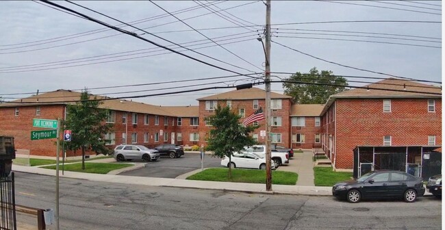 Building Photo - 646-662 Port Richmond Ave