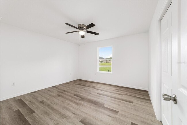 Building Photo - 691 NE 130th Ct