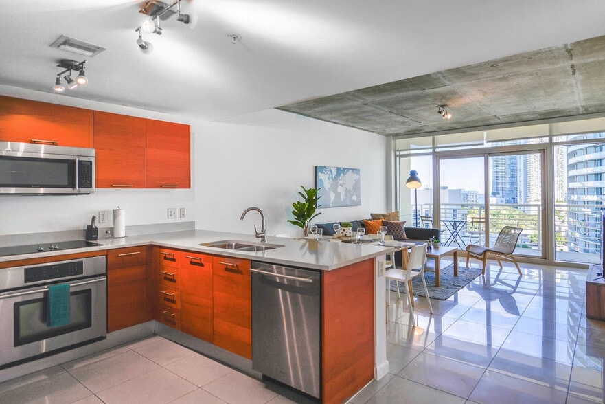 Building Photo - 3250 NE 1st Ave