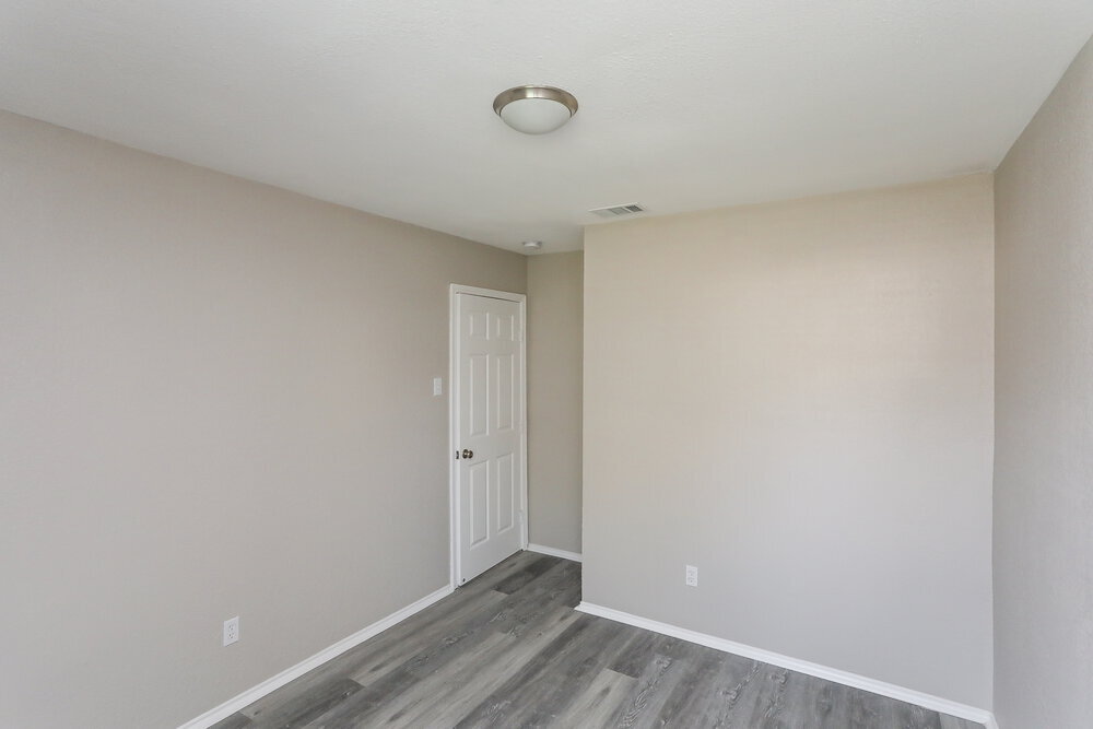 Building Photo - 1329 Planters Rd