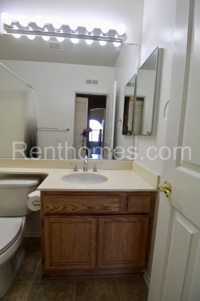 Building Photo - San Marcos, 1897 Matin Circle #217 - Great location! Close to shopping, restaurants, and easy acc...