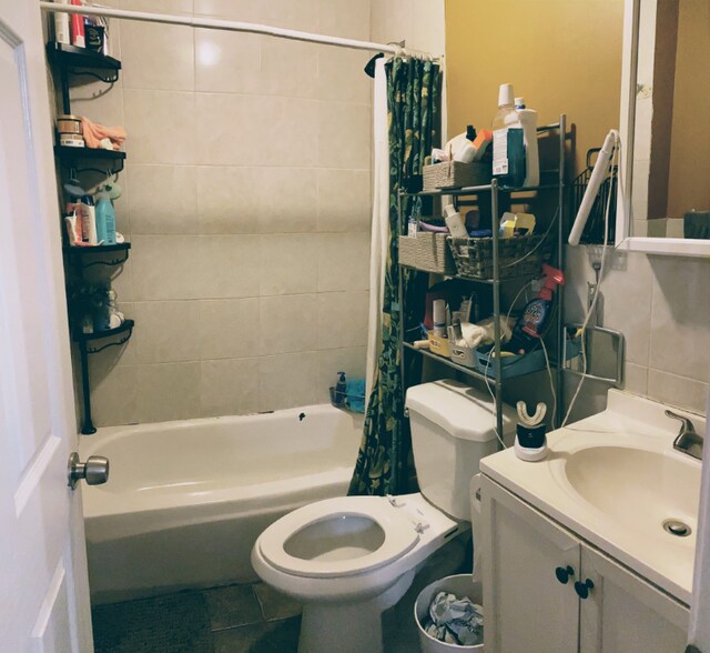 Building Photo - 2906 S Wells St