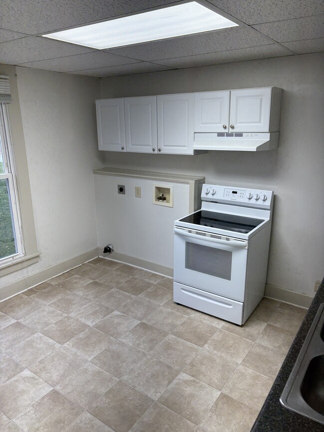 Building Photo - 740-746-746 N Wayne St