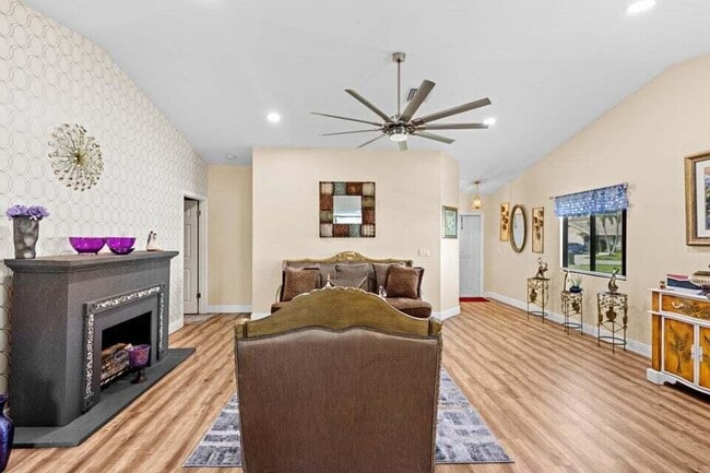 Building Photo - 2363 NW 13th Ct