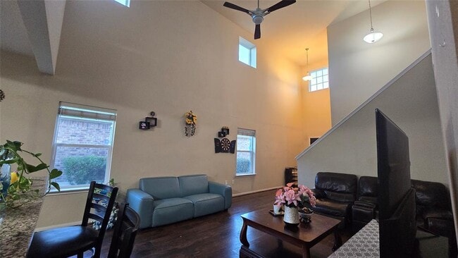 Building Photo - 3204 Ortman Dr