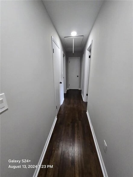 Building Photo - 1670 Christian Cir SE