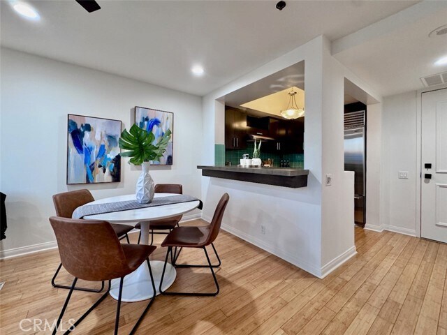 Building Photo - 525 E Seaside Way