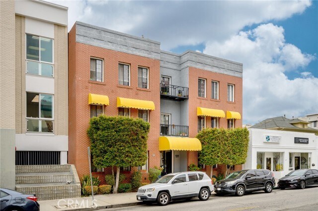 Building Photo - 131 S Jackson St