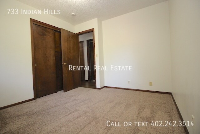 Building Photo - 733 Indian Hills Dr