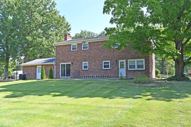Building Photo - 9673 Placid Dr