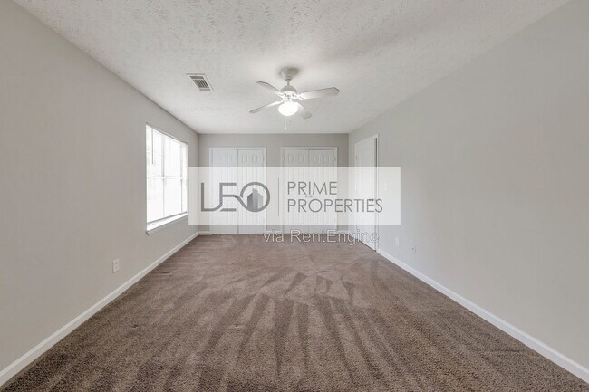 Building Photo - 1008 Huntington Trce SE