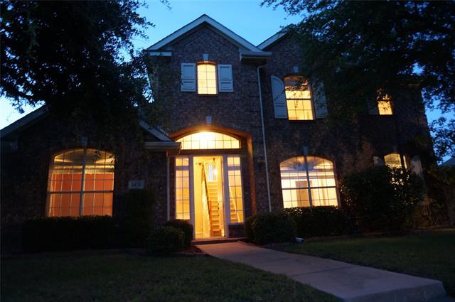 Building Photo - 5828 Southmoor Ln