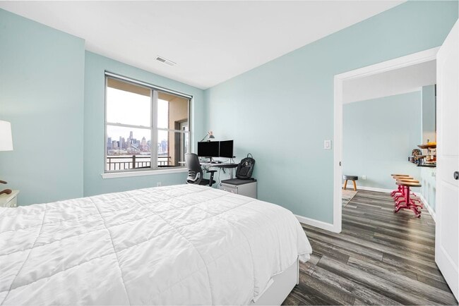 Building Photo - 26 Ave at Port Imperial