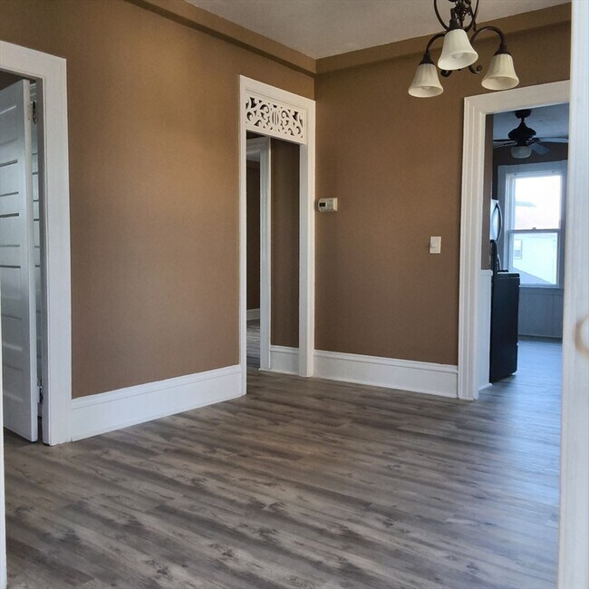 Building Photo - 517-519 Second St