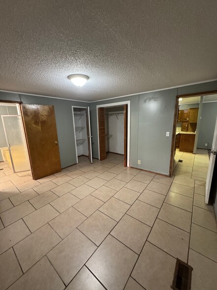 Building Photo - 286 Vestry Rd