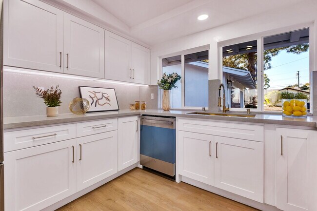 Building Photo - 26700 Indian Peak Rd