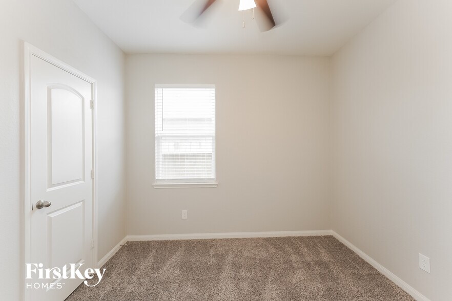 Building Photo - 25069 Authors Dr