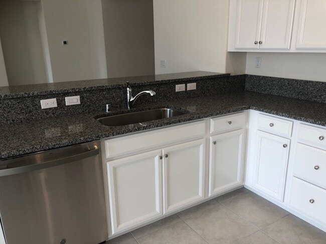 Building Photo - Gorgeous Four Bedroom Home 
