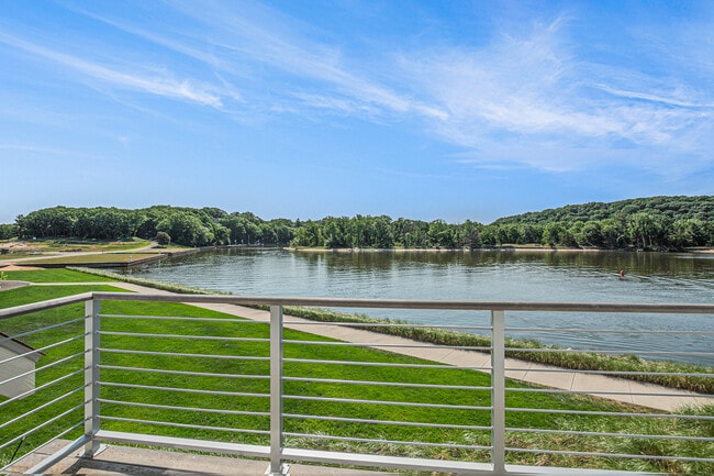 Building Photo - 6736 Saugatuck Bch Rd