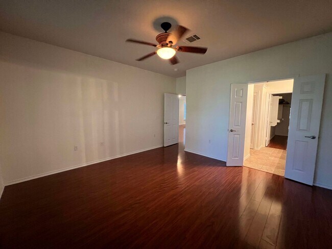 Building Photo - 815 Prairie Grass Ln