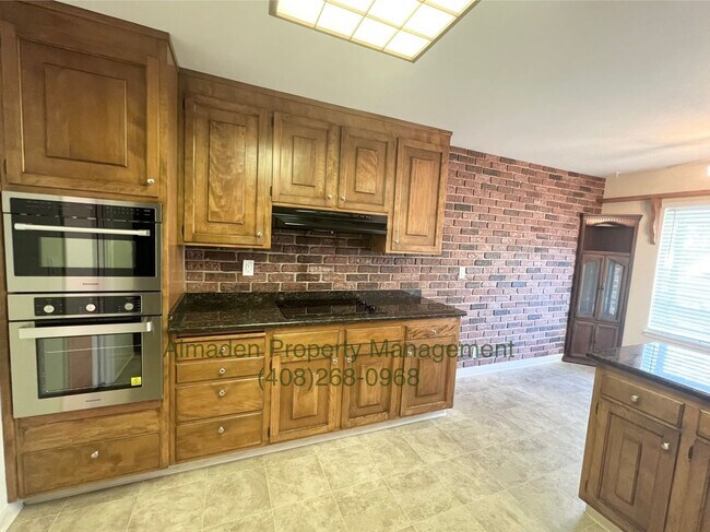 Building Photo - Updated Single-Story Almaden Home! Award W...