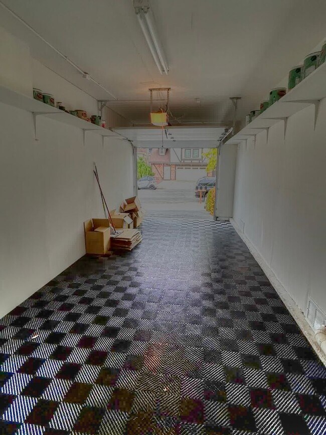 Building Photo - 33936 Alcazar Dr
