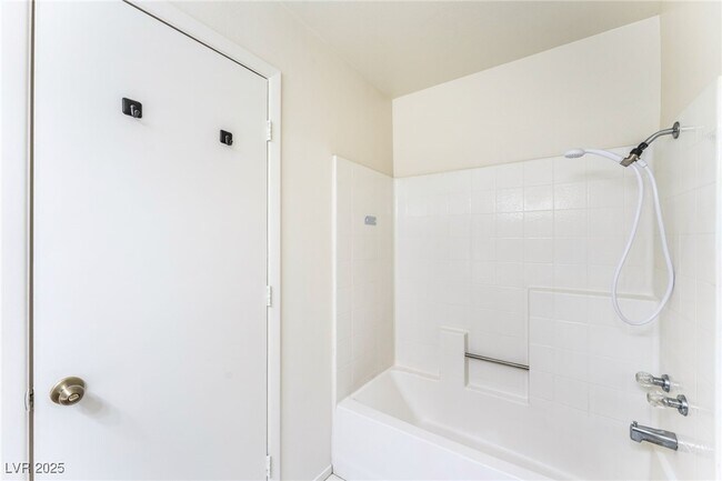 Building Photo - 5209 Velazco Ln