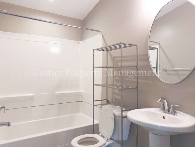 Building Photo - 2BR/2BA Home in Downtown Wilmington - $1,500/month- Pet Friendly*