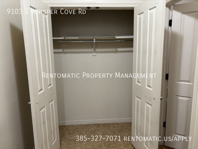 Building Photo - 9103 Whisper Cove Rd