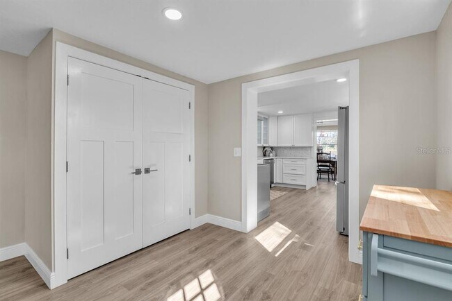 Building Photo - 11416 Pine Forest Dr