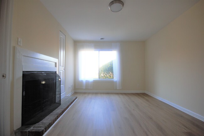 First Floor Bedroom - 941 Southampton Dr