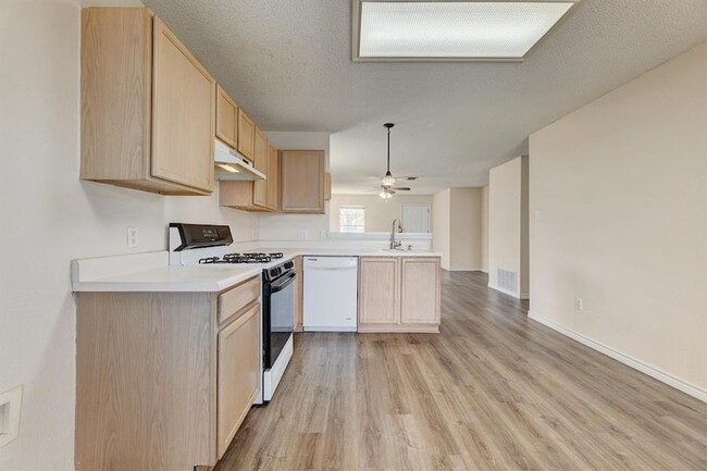 Building Photo - 2101 Parksville Way