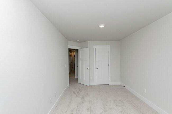 Building Photo - Monte Vista Townhomes